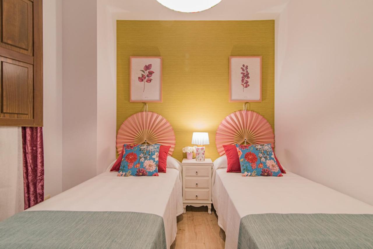 Qh Plaza De La Trinidad Apartment Granada Luaran gambar