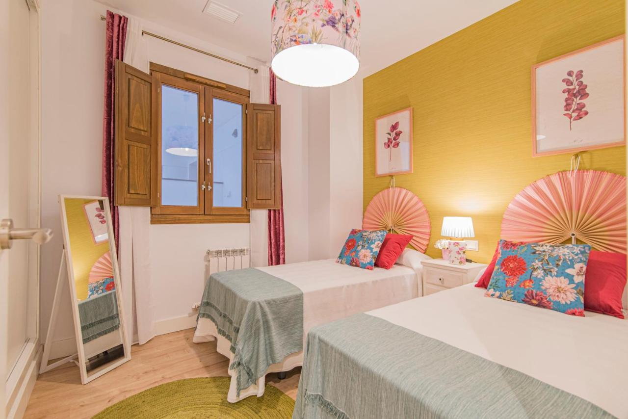 Qh Plaza De La Trinidad Apartment Granada Luaran gambar